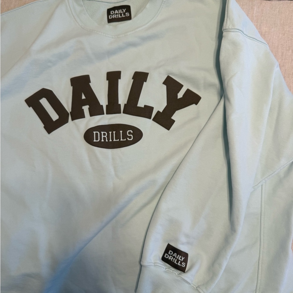 Daily Drills Lake Blue and Coco Crewneck - Picture 2 of 4